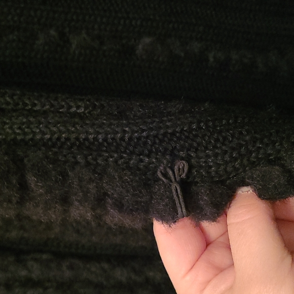 BEBE Furry Vest with Tassles - Picture 6 of 6